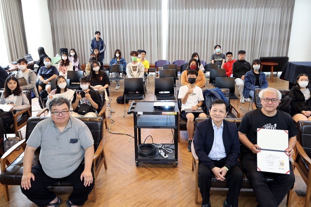 與會師長與講者學生合影