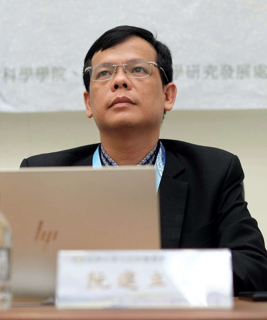 越南學者阮進立教授