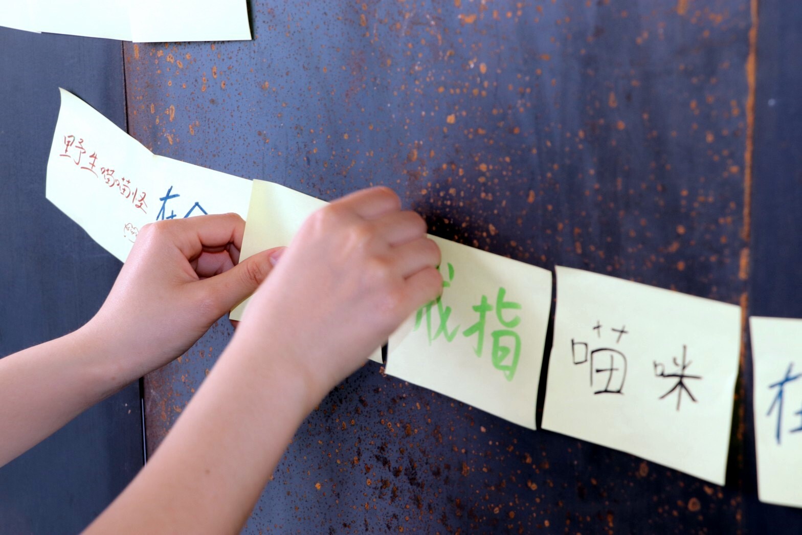 同學們腦力激盪,為此次工坊聯展主題「π」注入更多創新的想法