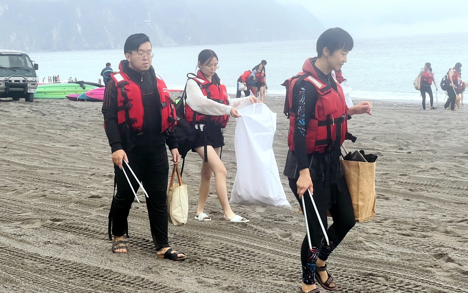 海洋友善一起撿