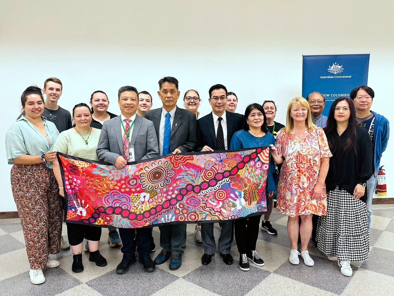 In 2022, Western Sydney University presented NDHU with a totem tapestry with indigenous significance, symbolizing the beginning of academic exchanges between the two sides