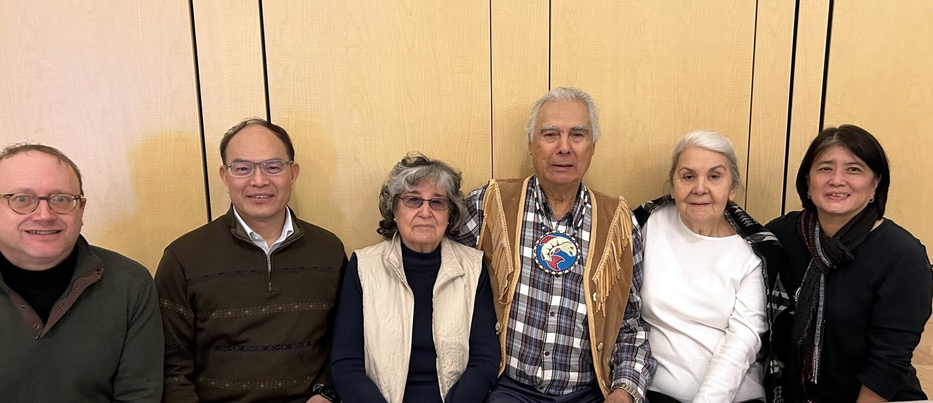 Dr. Jolan HSIEH (right), Dr. Scott Simon (left), Taipei Economic and Cultural Office in Canada Representative / Amb Dr. Harry Tseng Ho-Jen ( 2nd from left) visited Kitigan Zibi First Nation elders