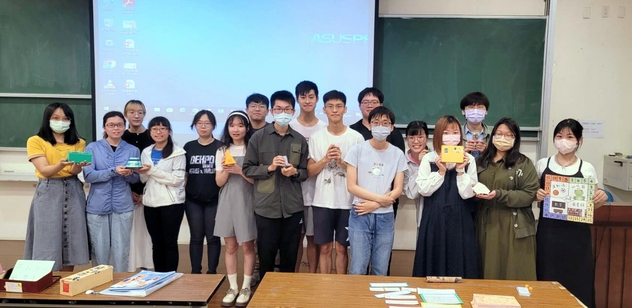 「桌遊融合3D列印技術的研發及其對語言學習的影響」團隊成員大合照