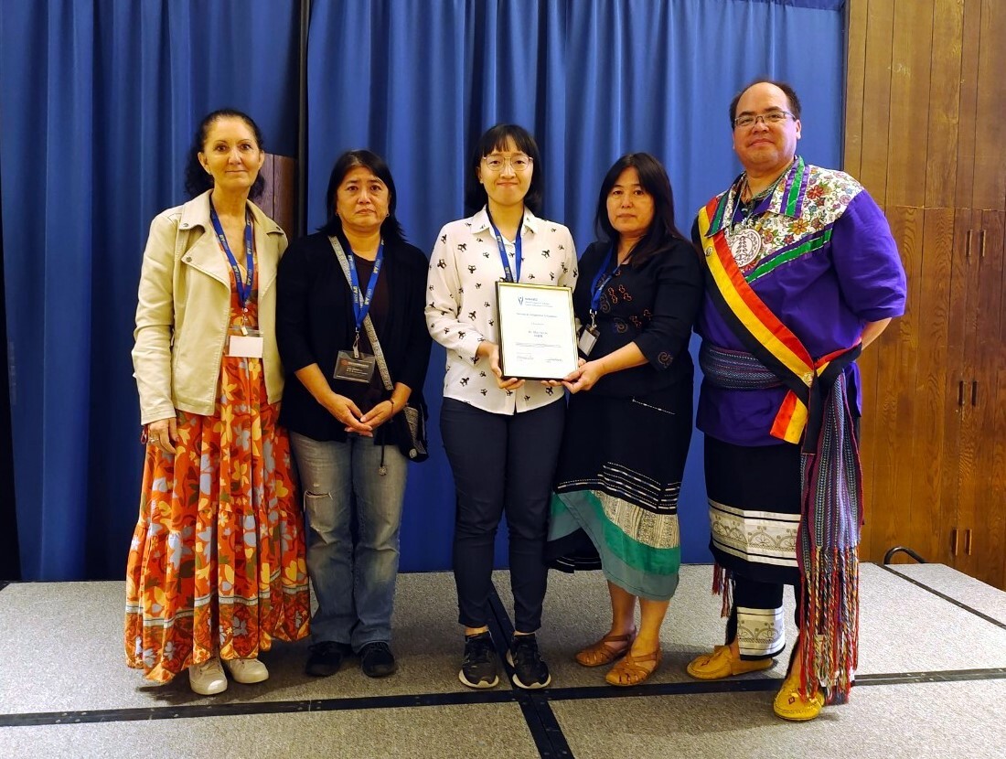 Team Taiwan representatives received the Service to Indigenous Education Award on behalf of Professor Lin Shu-Ya