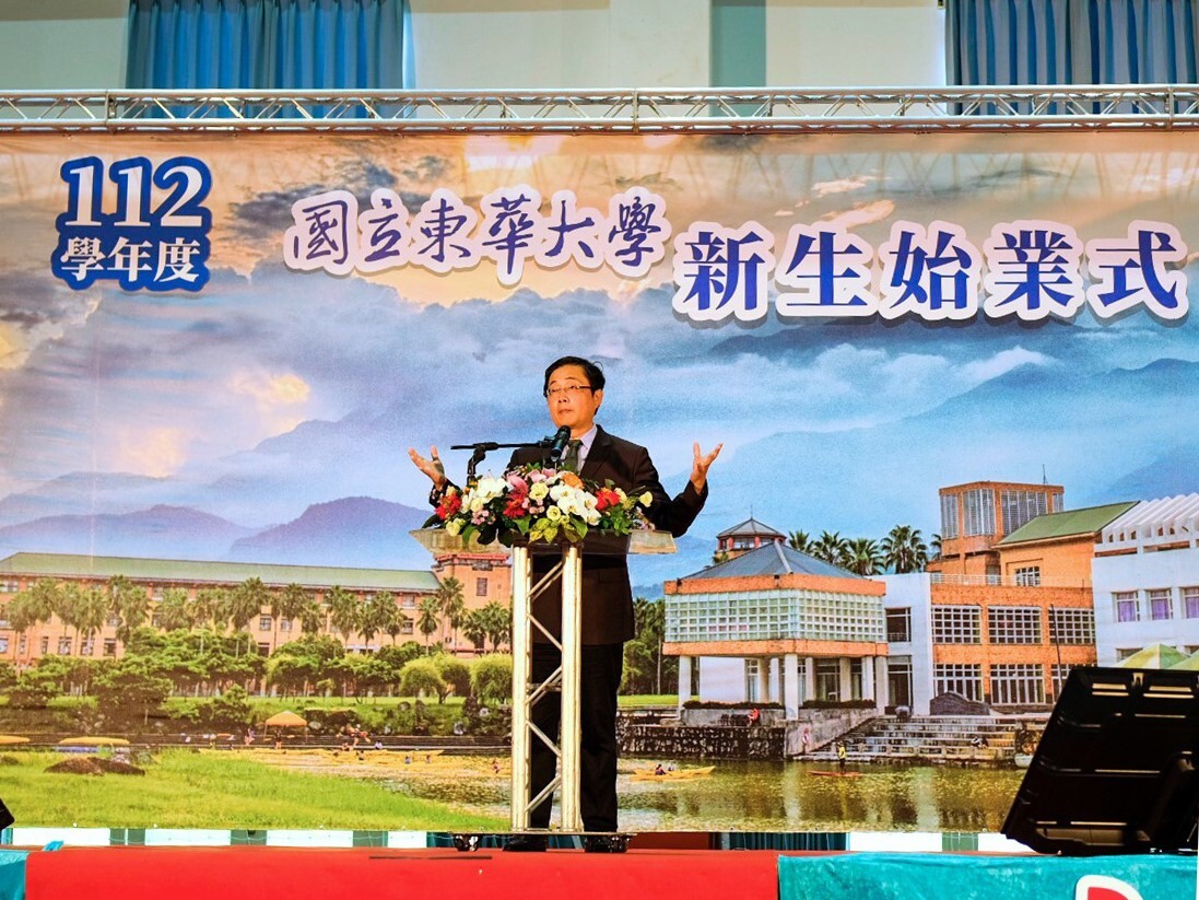 趙涵㨗校長勉勵新生,豐富自己的見識,成為觸類旁通的「章魚人」