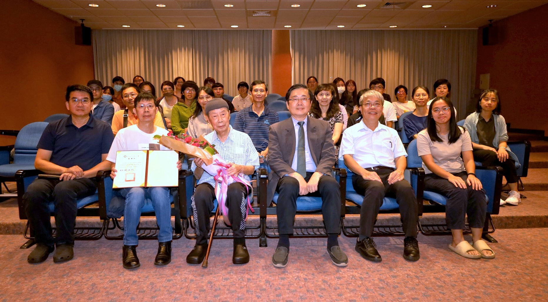 林道生老師文庫開幕活動與會人員大合照