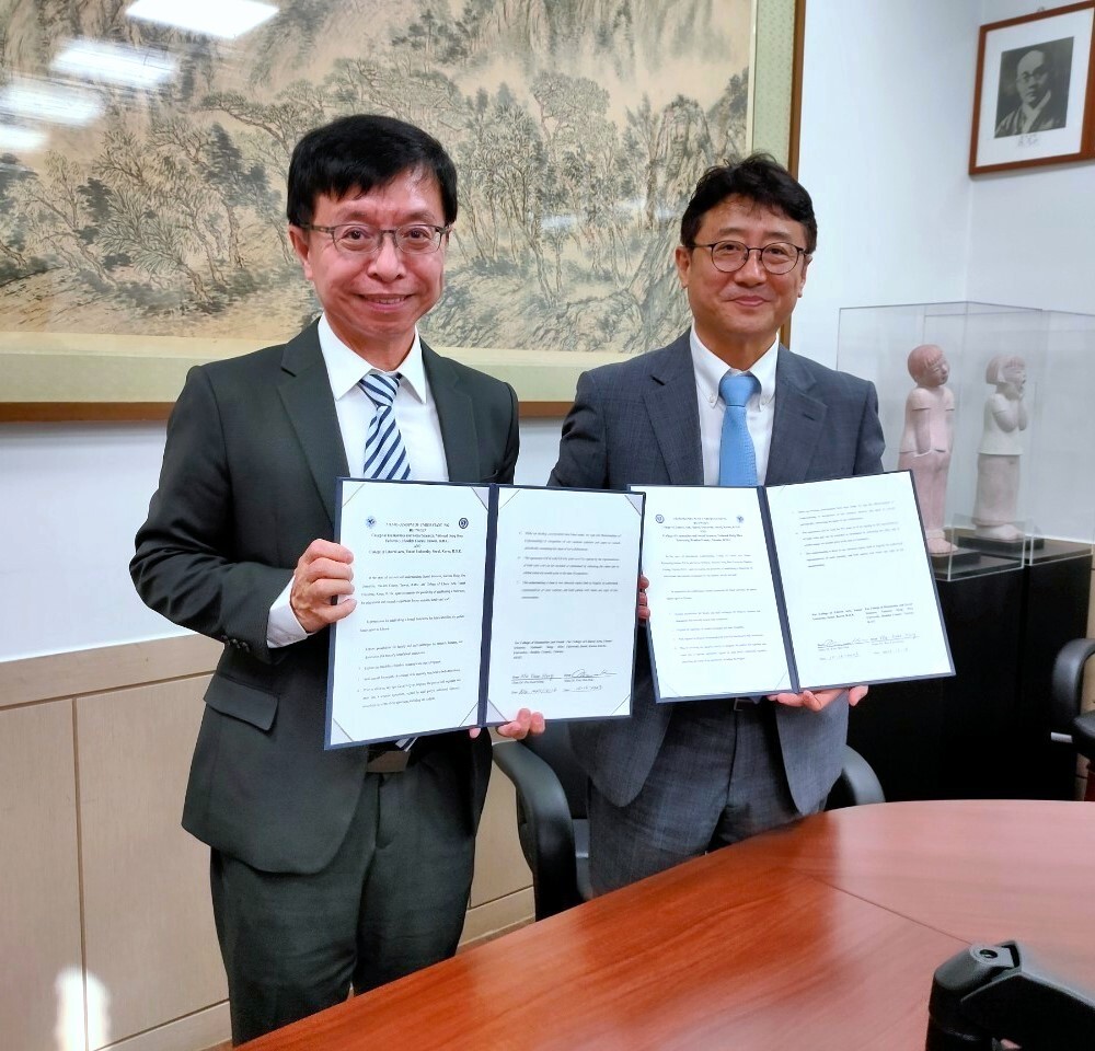 至延世大學人文藝術學院進行交流座談,並與Min-shik Kim院長簽署MOU協議,俾利啟動後續東華大學與該校的實質合作關係