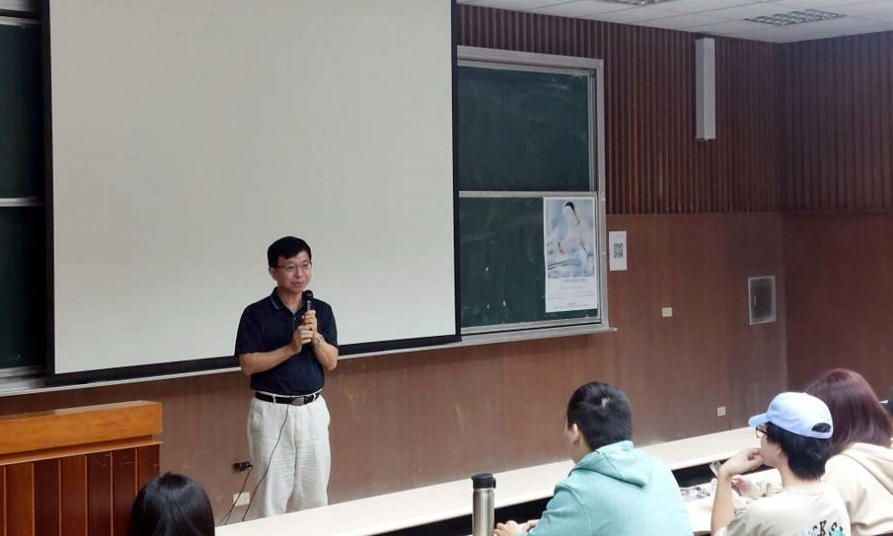 東華大學人文社會科學學院吳冠宏院長主持「花蓮想像.想像花蓮」講座