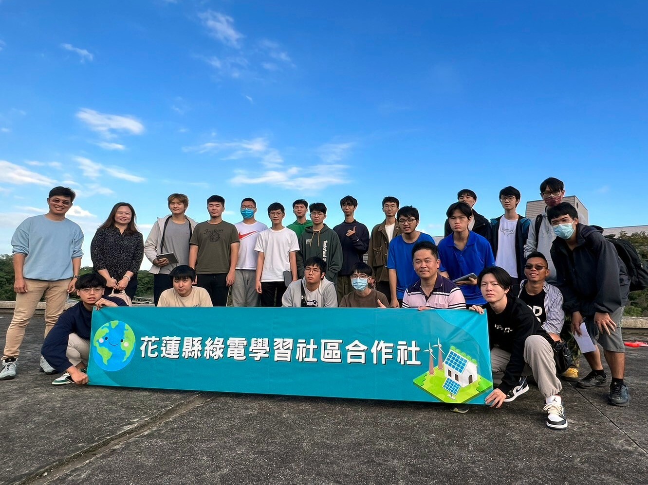 太陽光電實體工作坊合影-場域現勘