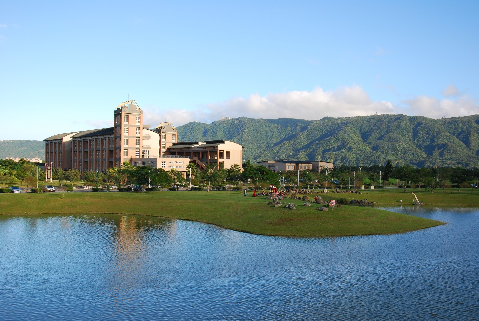 東華大學美麗的東湖-何孟潔攝