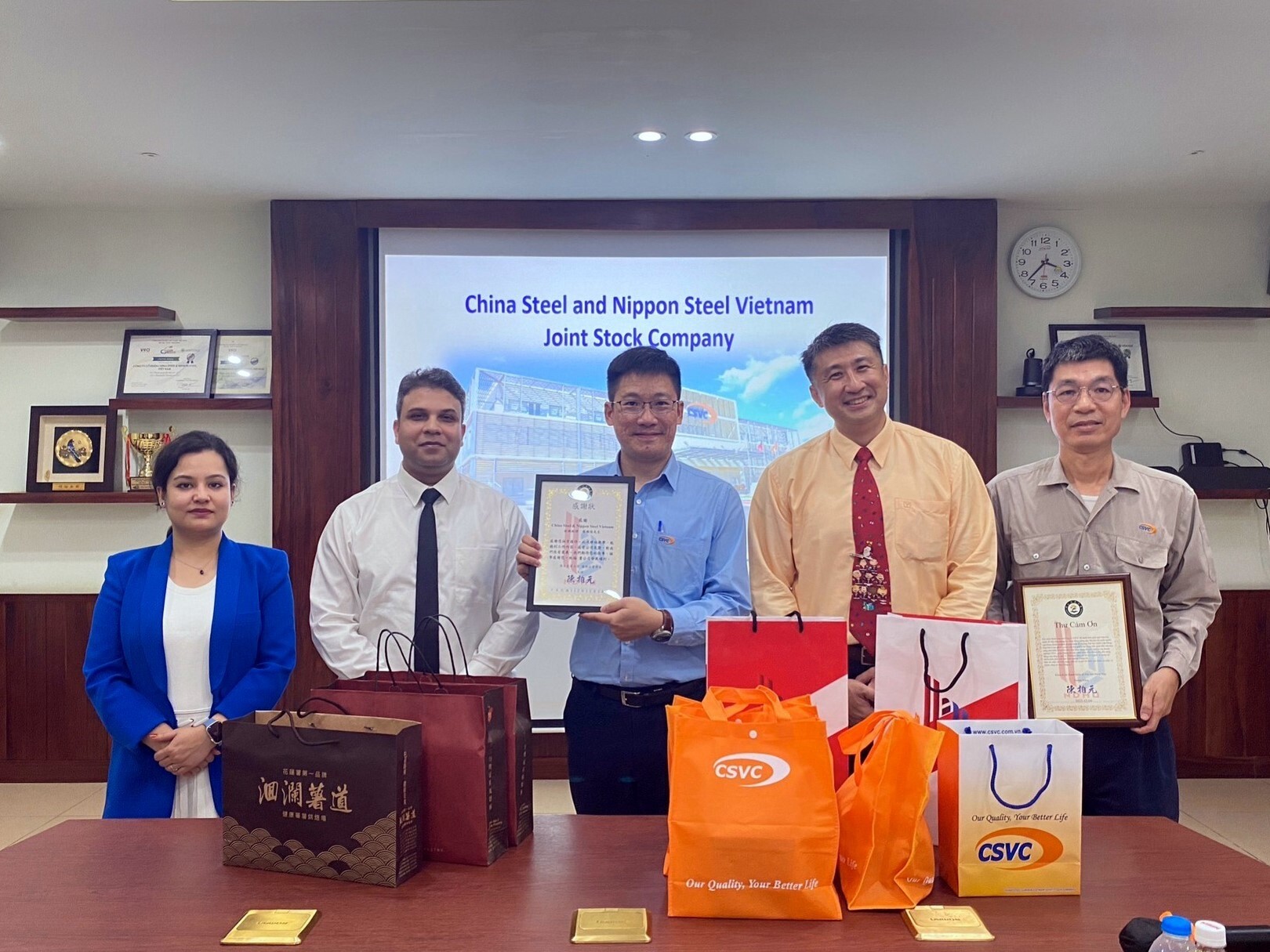 Professors Chin-Jung Luan, Mohammad Shadab Khalil, and Pubali Chatterjee of Dept. of IB, National Dong Hwa University, presenting the certificate of appreciation to CSVC