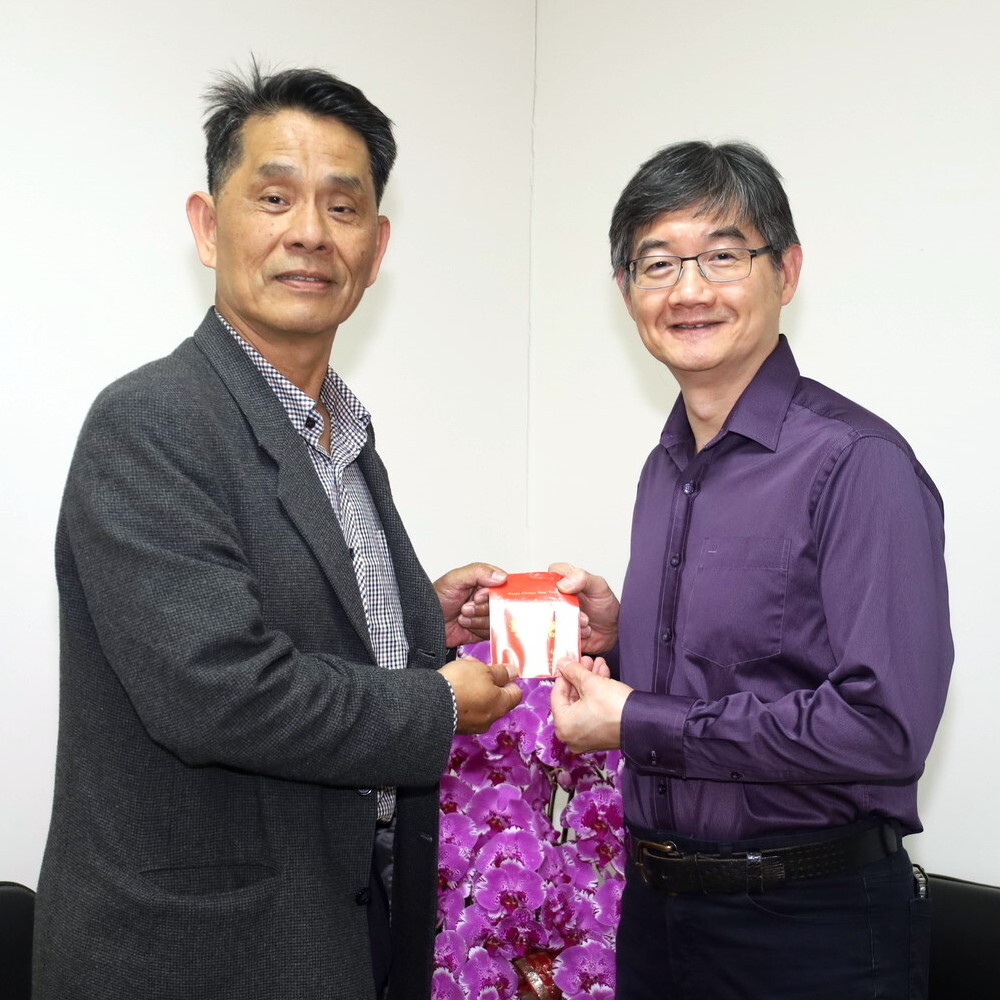 校長與郭永綱教務長合照