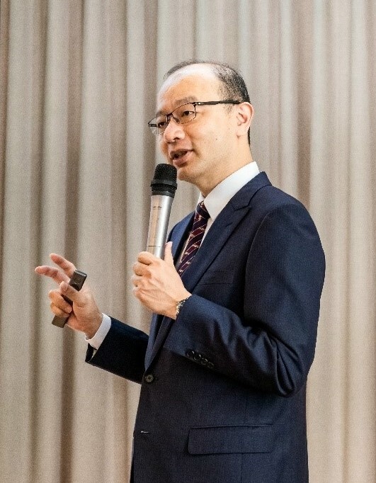 孫明德主任與學生分享金融局勢