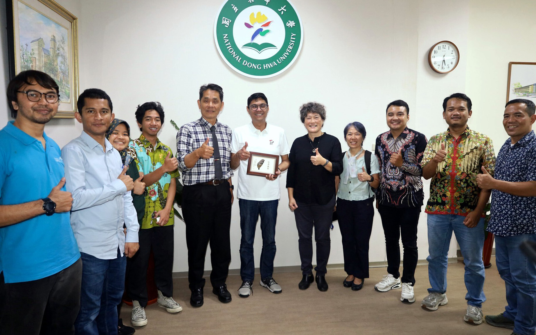 The Indonesian Representative Visits NDHU