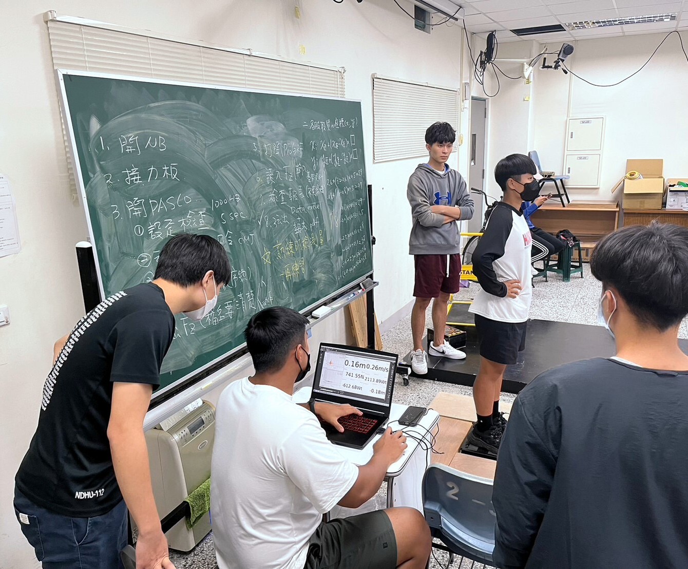 東華體育系透過課程培育學生運動科學檢測的能力