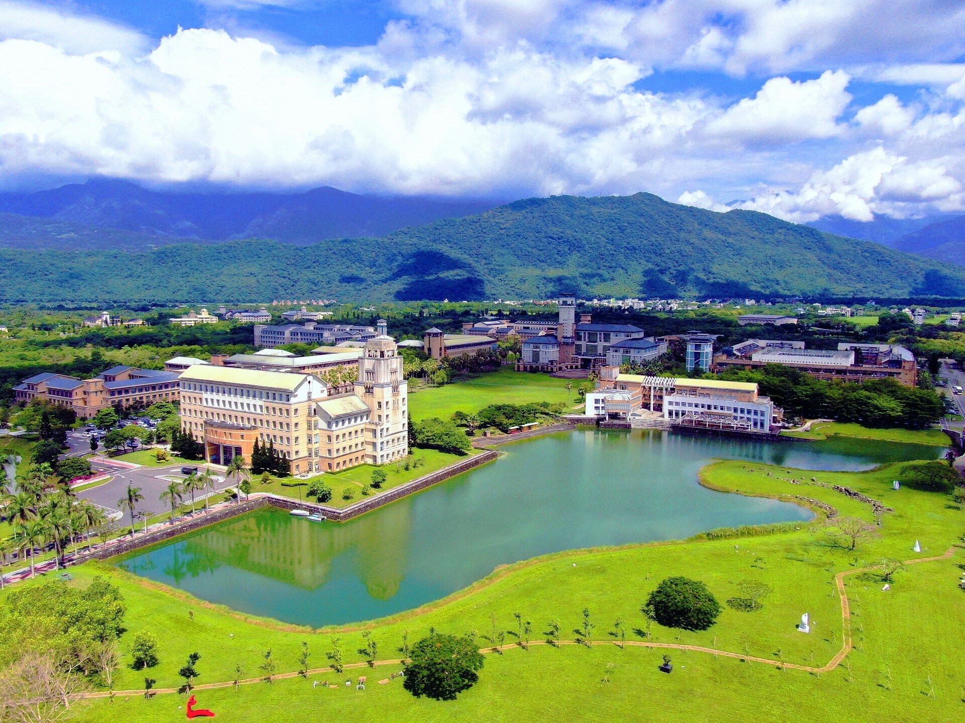 東華大學善用花東環境優勢,推廣自然保育與永續發展