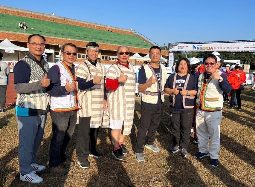劉逸凡同學在學期間展現領導能力和組織才能,2023年帶領東華管院碩專教師與學生,組隊參加2023全國EMBA拉松接力賽