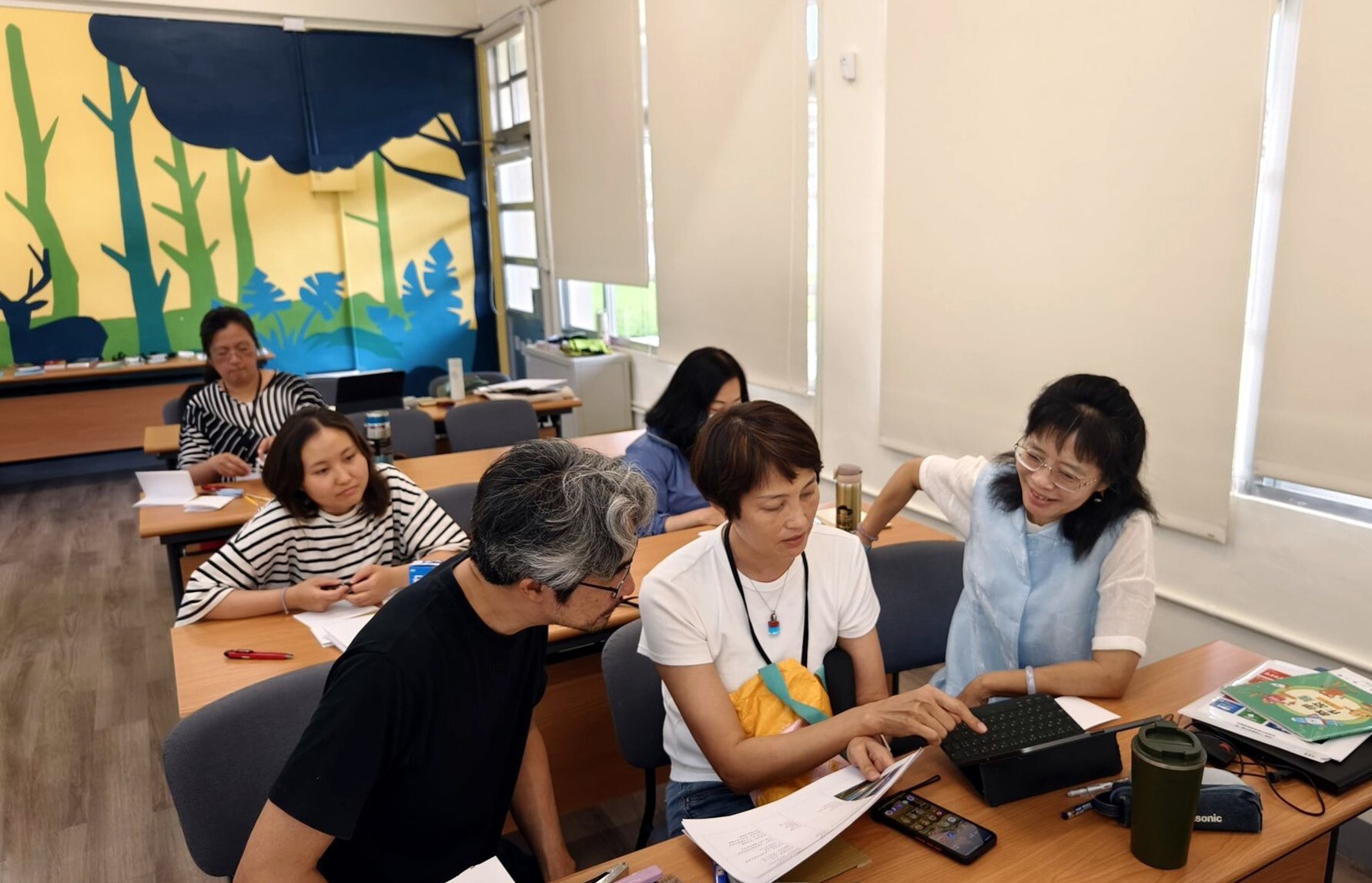 玉米辰老師與在地教育工作者共創繪本