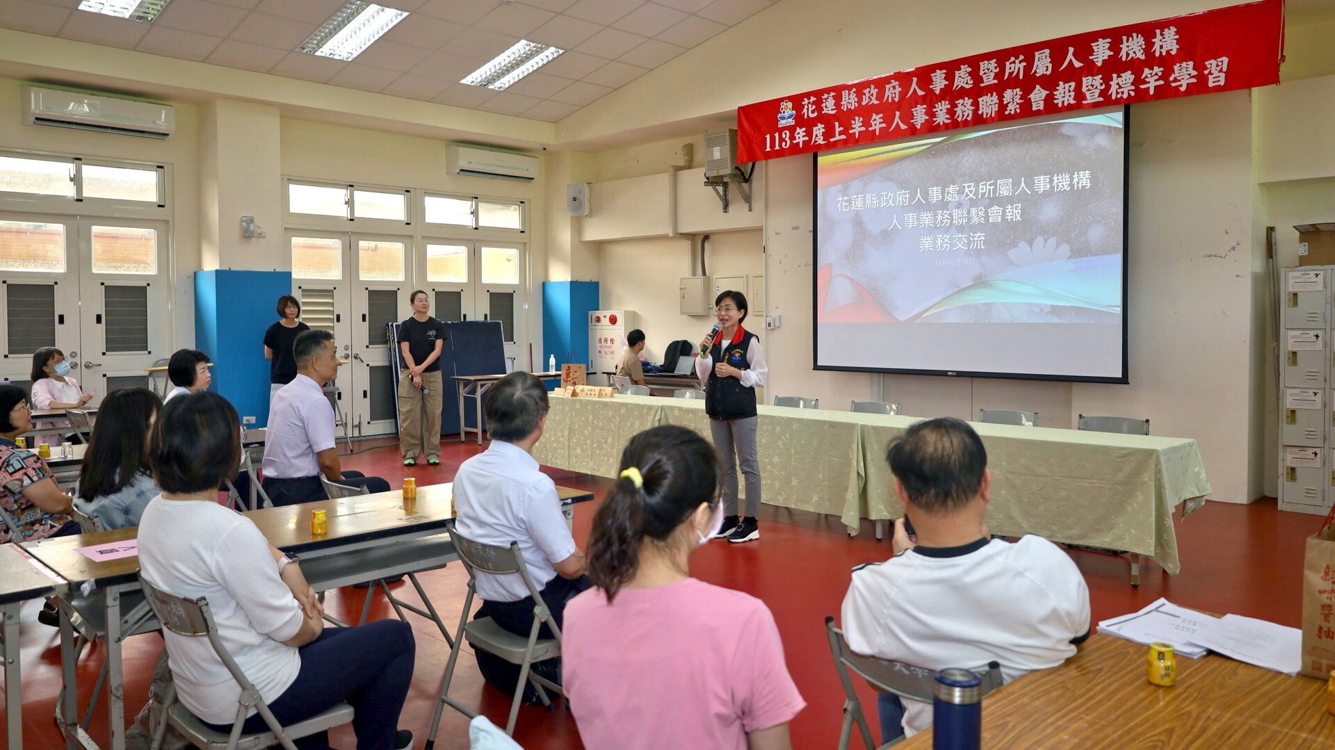 人事處張淑芬致詞表示,縣府人事單位許多職員是東華校友,重回母校心情非常感念