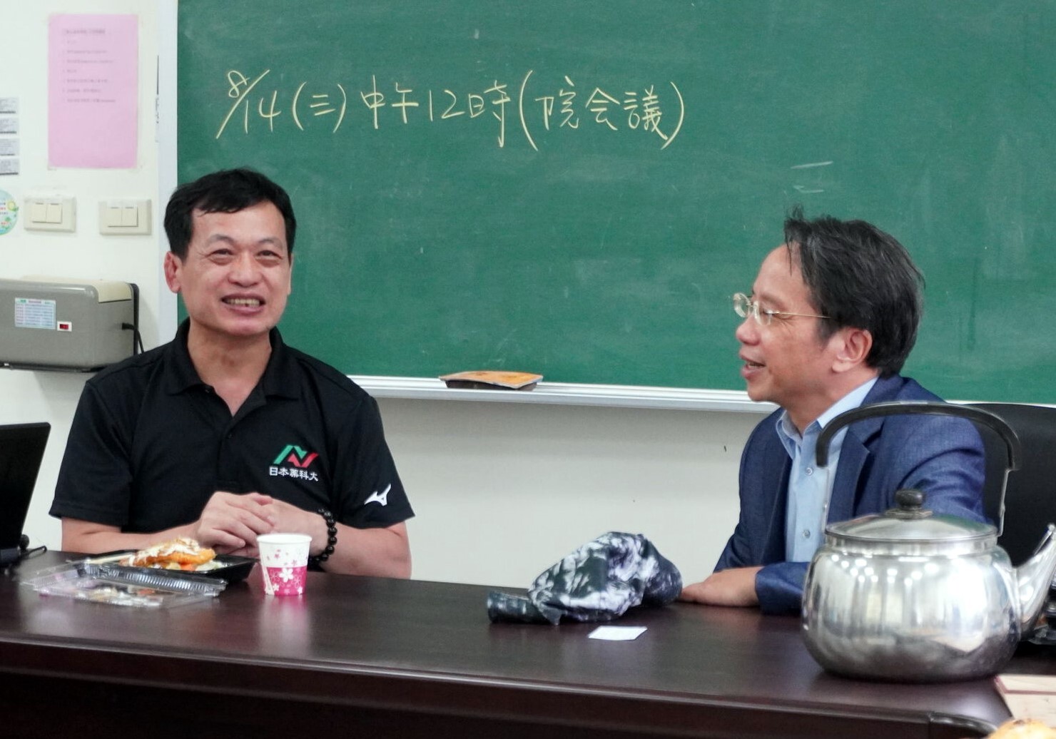 陳福士教授(左)與理工院長(右)會談