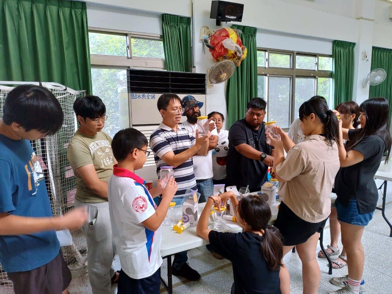 東華大學曾賢德教授培訓科學志工
