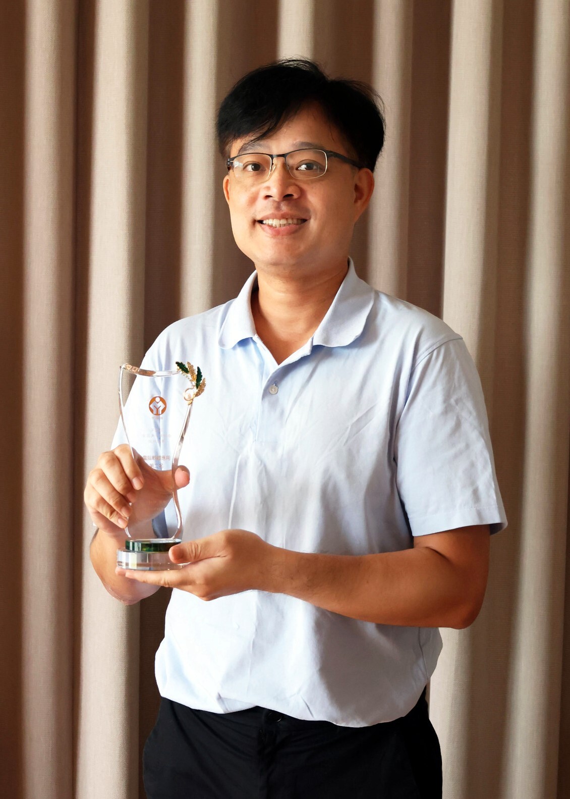 熱忱、負責、獲獎連連的李建潁助理是東華大學通識教育中心的榮耀