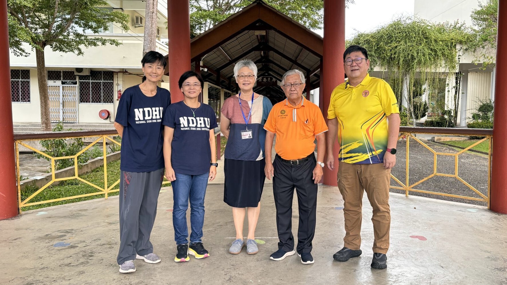 拜會斗湖巴華中學李愛玲校長並進行招生宣傳
