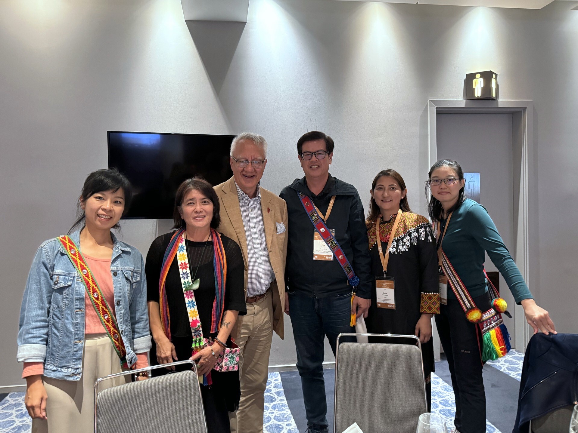 The Taiwanese scholars had an exchange meeting with Pare Keiha, Pro Vice Chancellor and Dean of the Faculty of Culture and Society, of Auckland University of Technology