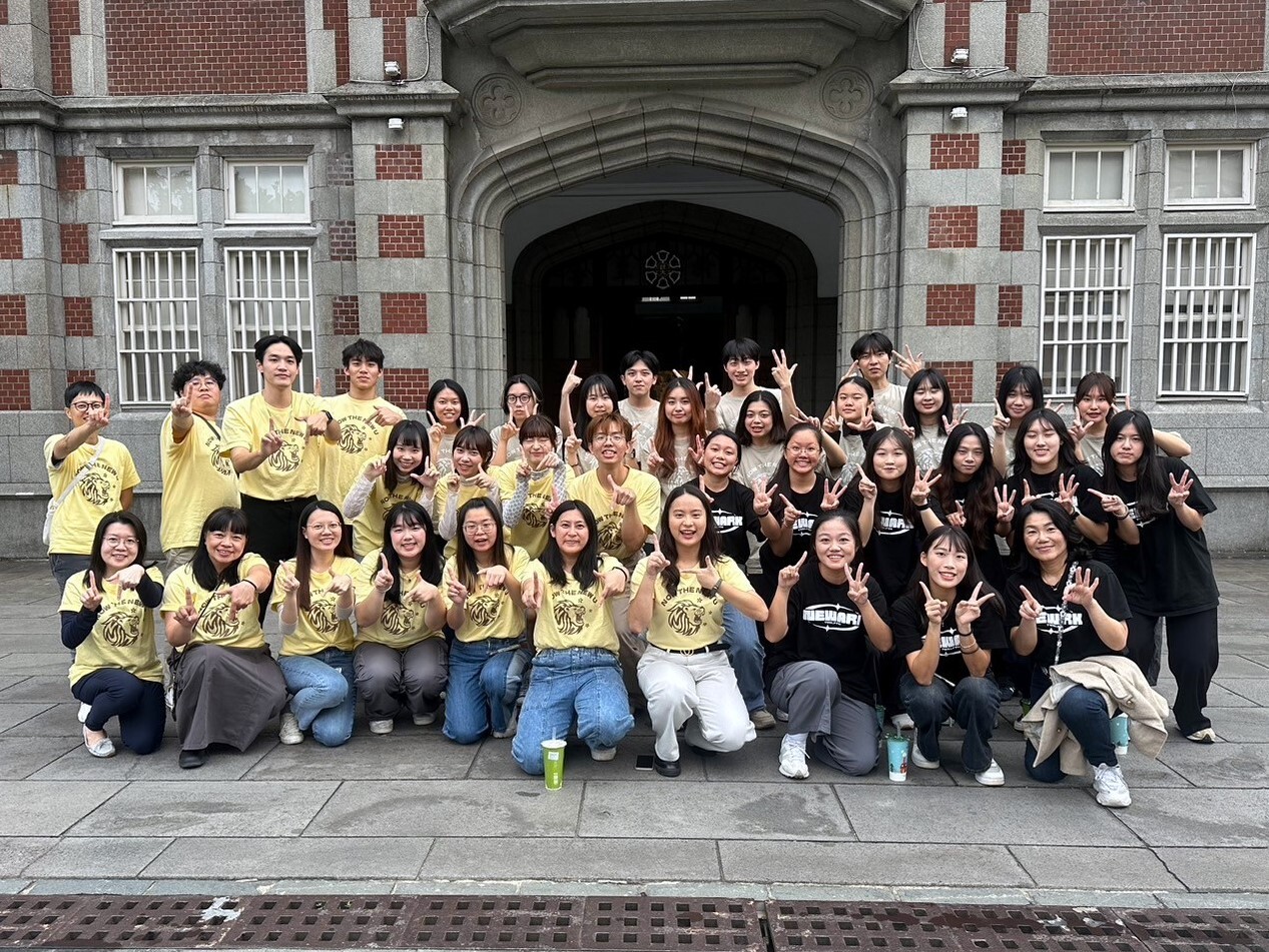 新航之舟與臺師大117級與118及伯樂大學堂合影