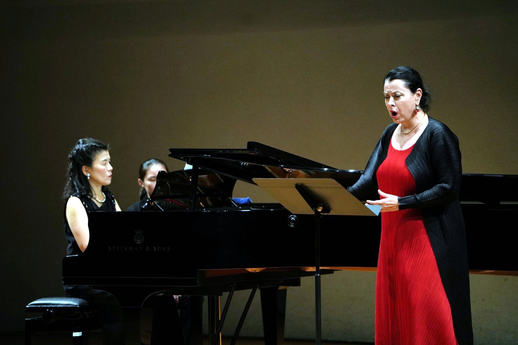 女高音羅安娜Anne Rodier,鋼琴劉惠芝