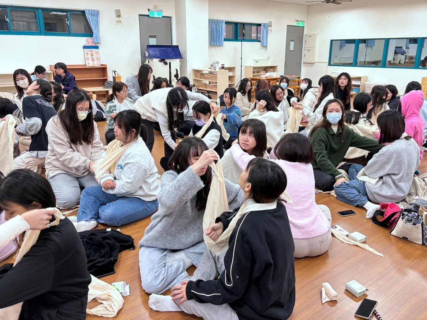 學習如何止血、包紮及固定技術