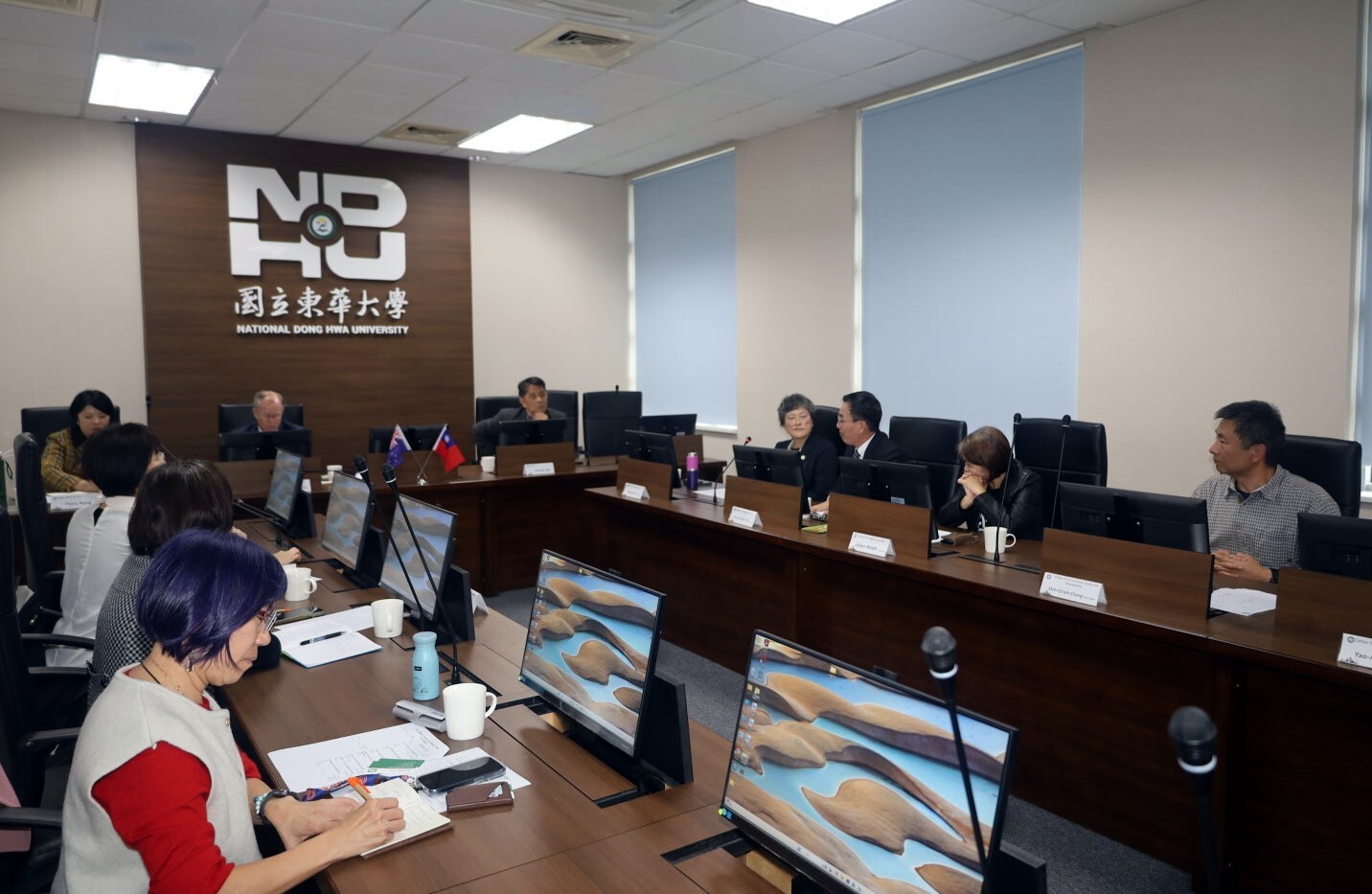 雙方代表於會議中熱烈討論,聚焦學術合作、師生交流等議題,期待未來建立更緊密的夥伴關係