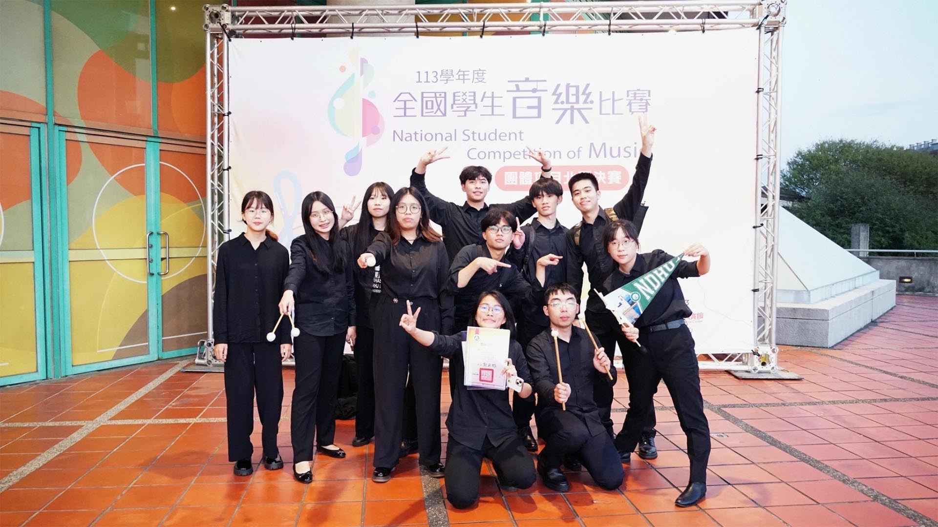 東華大學學生社團-打擊樂社全體團員合影