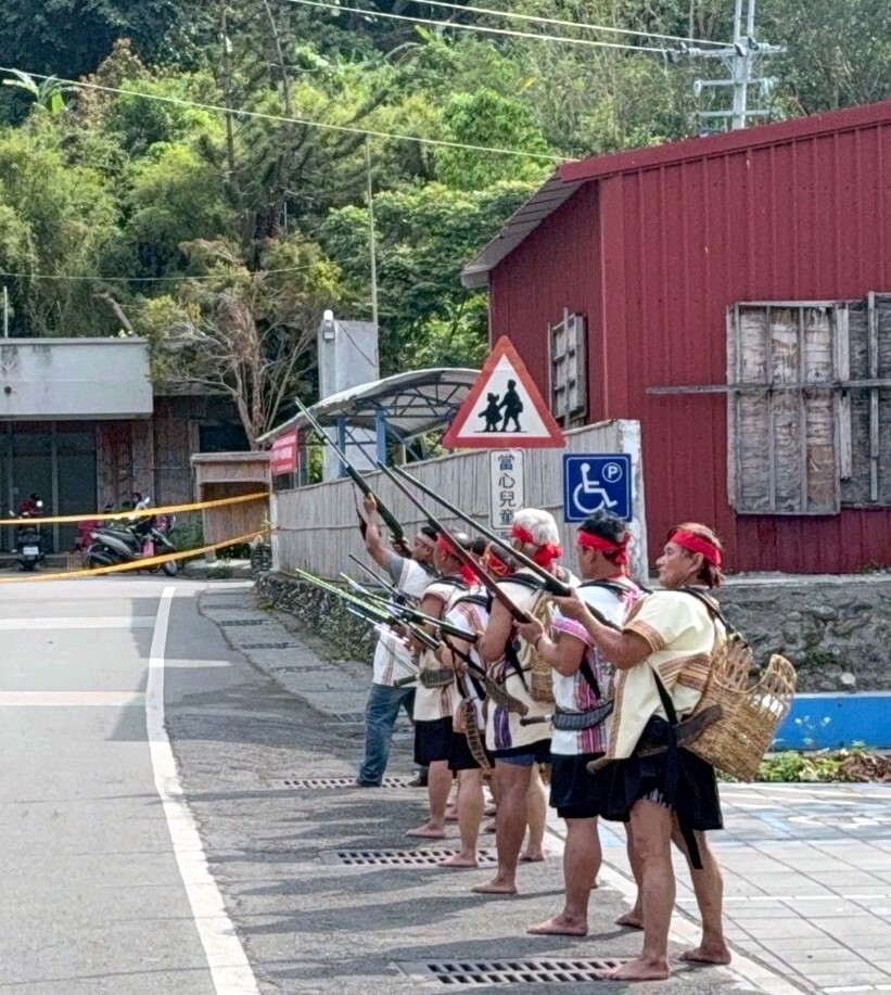 射耳祭儀前鳴槍儀式