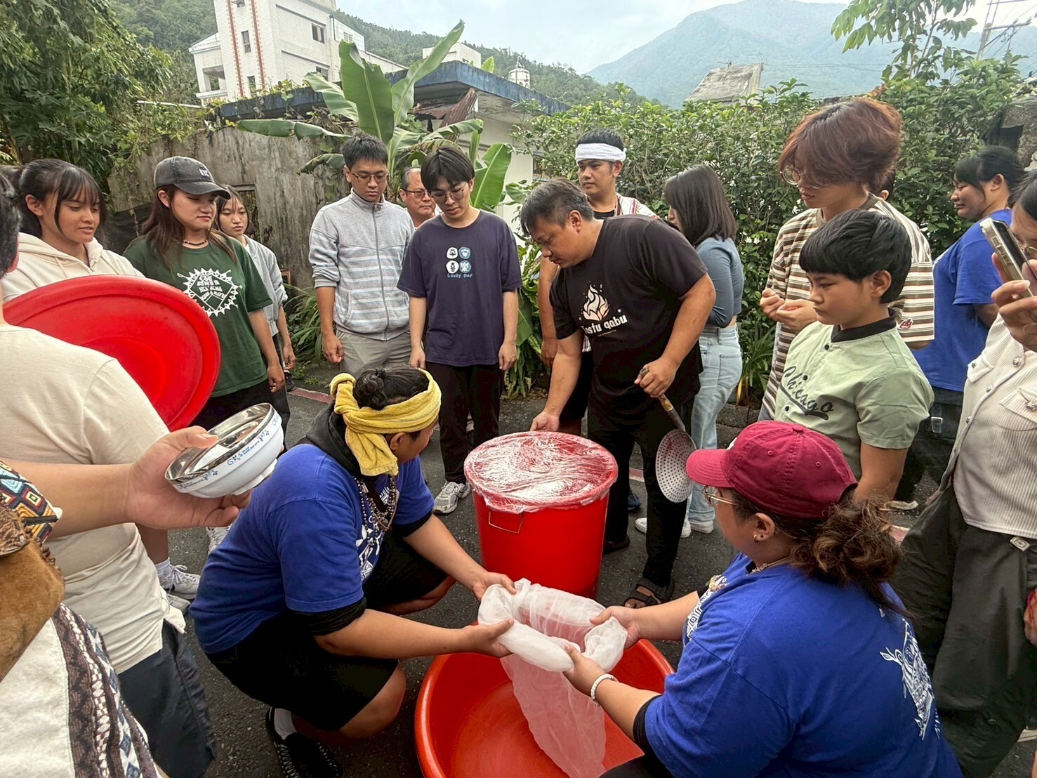 糯米釀製經2週時間發酵後處理方式解說