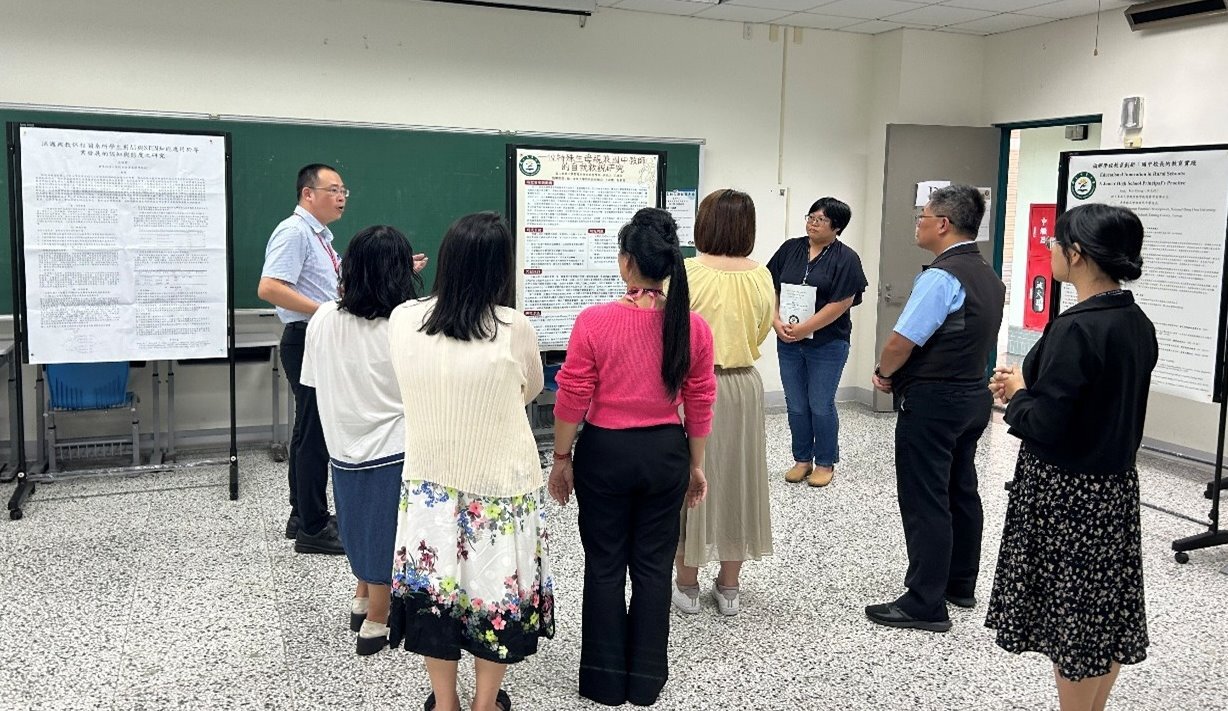 海報場次發表及參與情形,主持人張文權教授