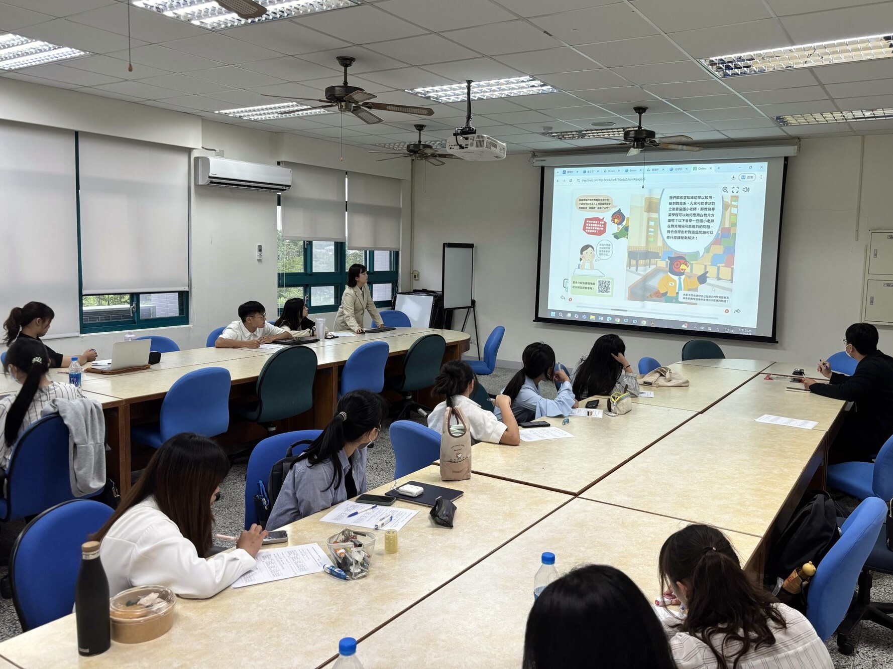 《閱讀科技專題製作成果展》學生發表過程