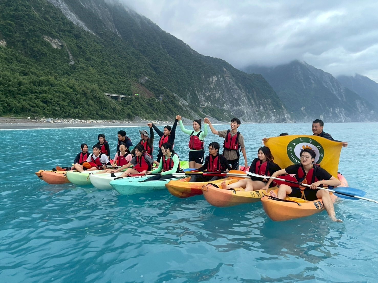 海上併船合照02