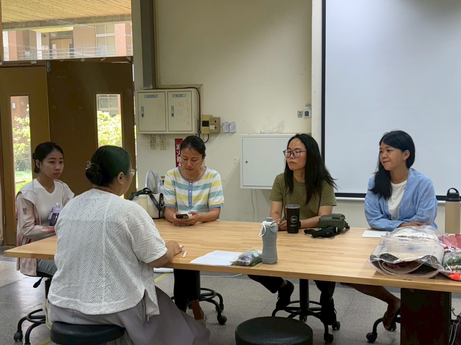 尤瑪・達陸老師課程開始前對學員們個訪了解