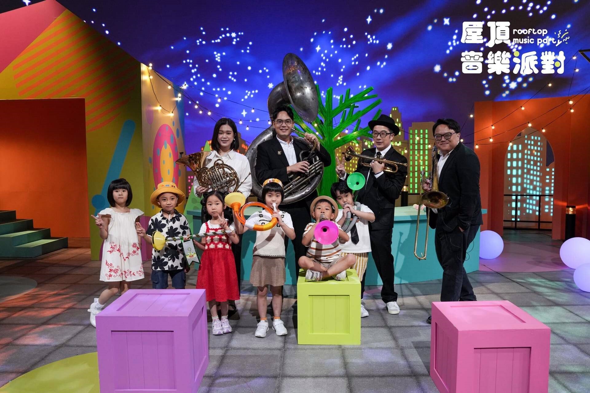 屋頂音樂派對以少見現場樂團演奏與錄音,結合音樂教育給學齡前與小學低年級的兒少音樂節目(照片提供:安徒生與莫札特的創意)