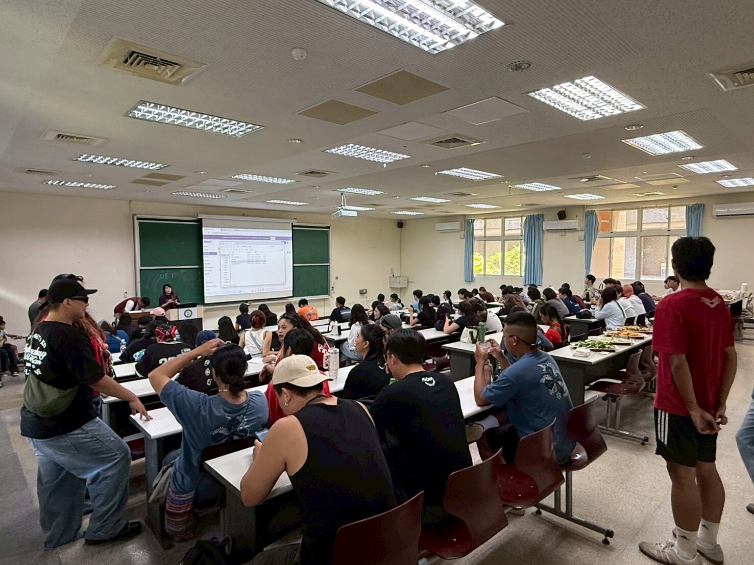 介紹東華原資中心