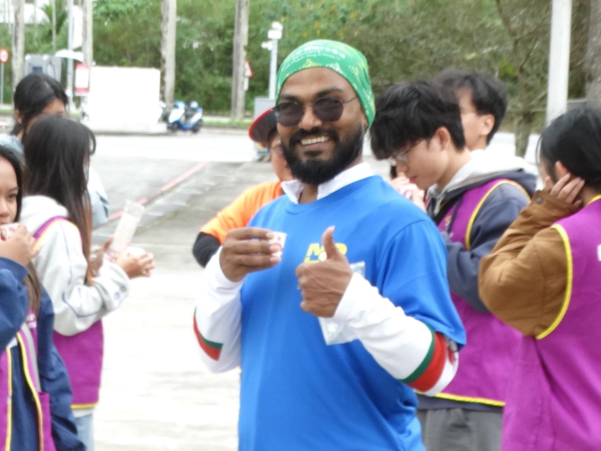 熱情參與師生快樂行