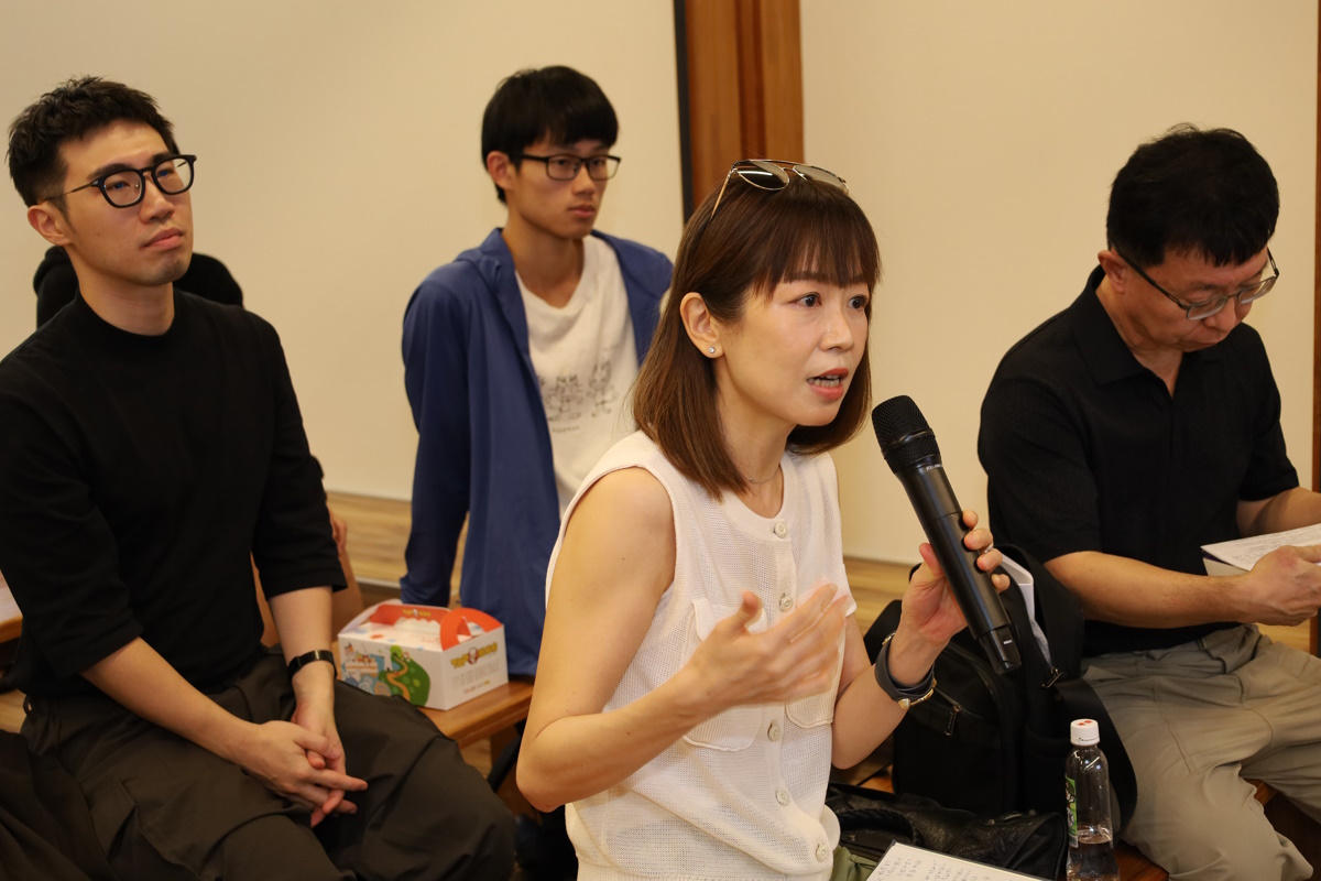 酷兒與比較文學研究專家的許甄倚副院長也蒞臨參與座談,為本活動激盪出更炫爛的火花