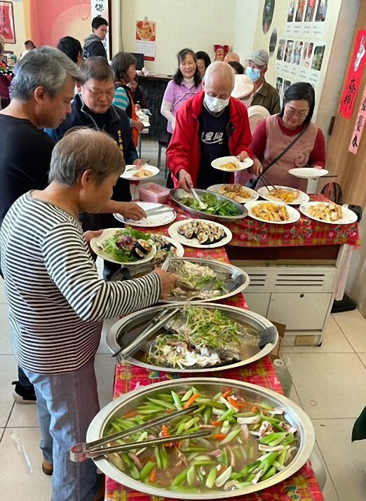 為「大地餐桌」以當地農產入饌,傳遞綠能餐飲、社會共好與循環永續的價值觀(東華大學能源科技中心提供)
