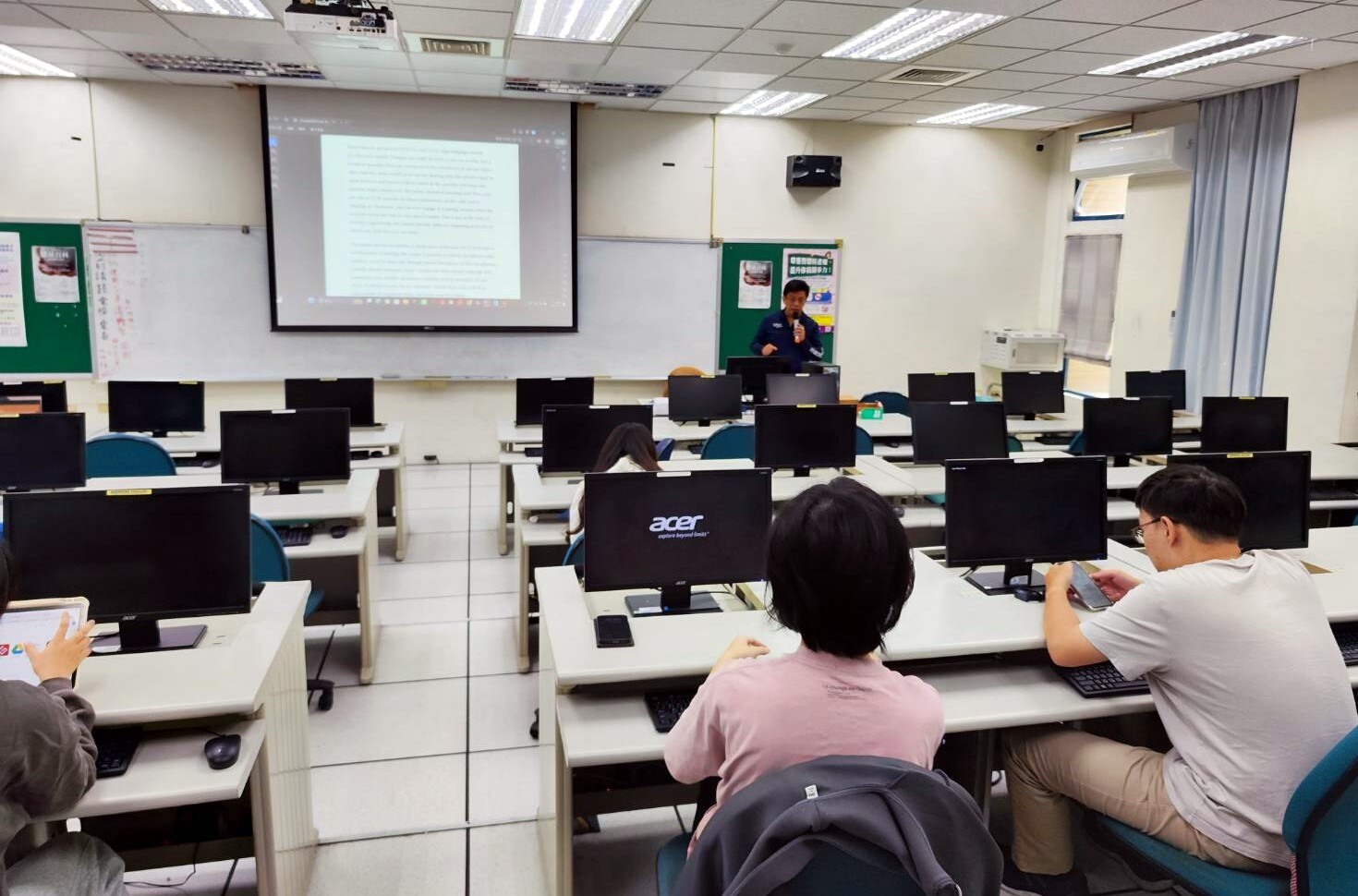 「生成式AI融入學習」上課情形