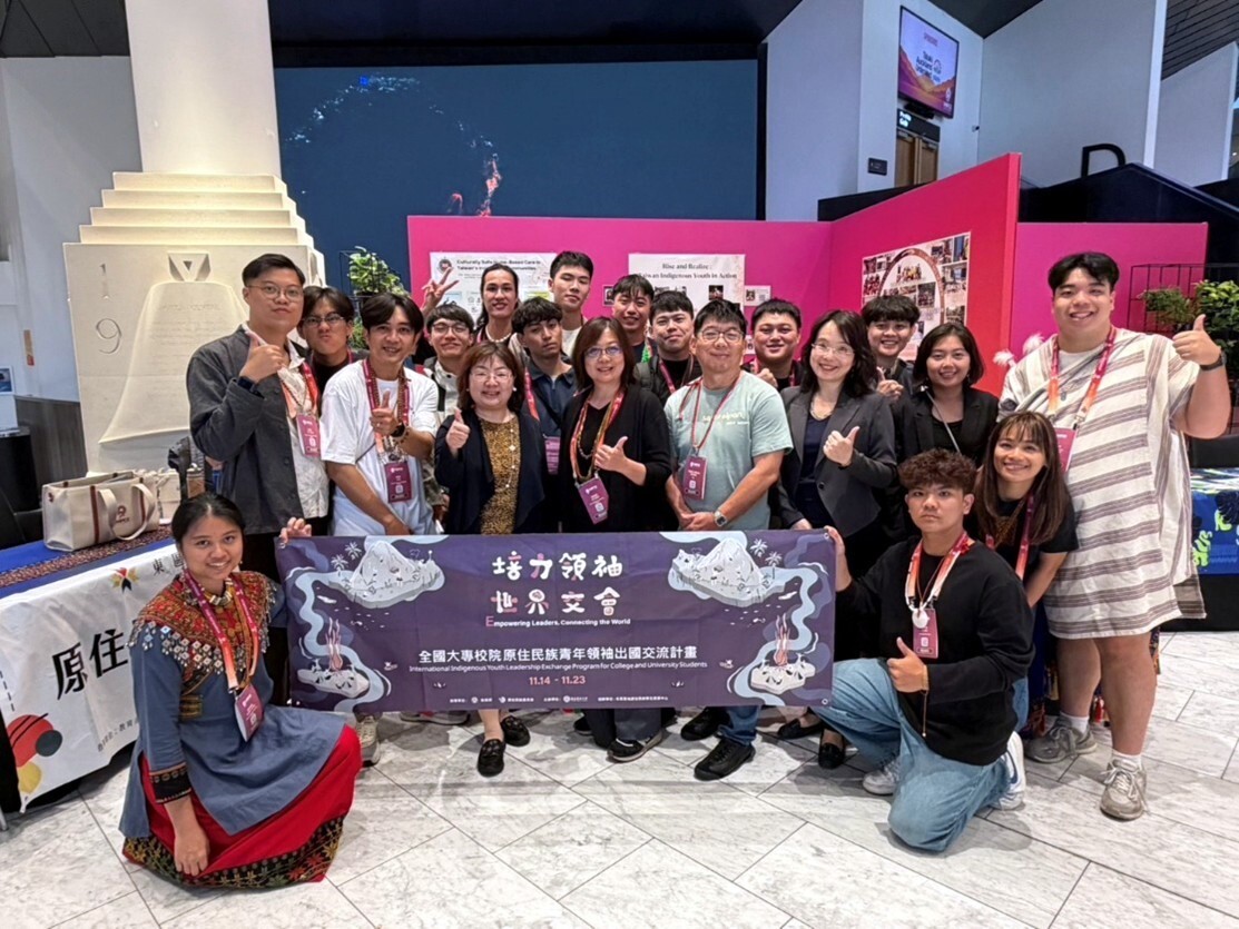 中華民國駐奧克蘭台北經濟文化辦事處陳詠韶處長至會場給學生支持及鼓勵