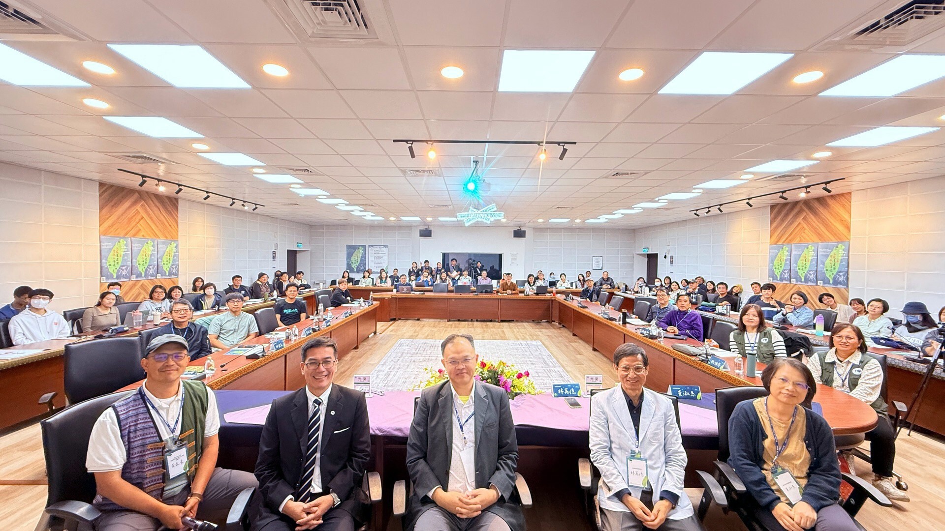 東華大學發社系辦理「災害重建與防救災論壇」大會合影