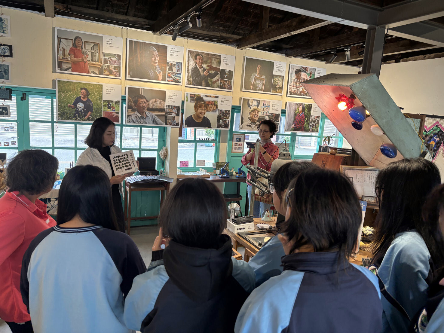 新城照相館長分享人物誌與在地故事