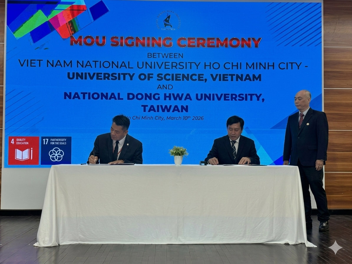 徐輝明校長與國家大學胡志明科學大學校長簽署合作備忘錄