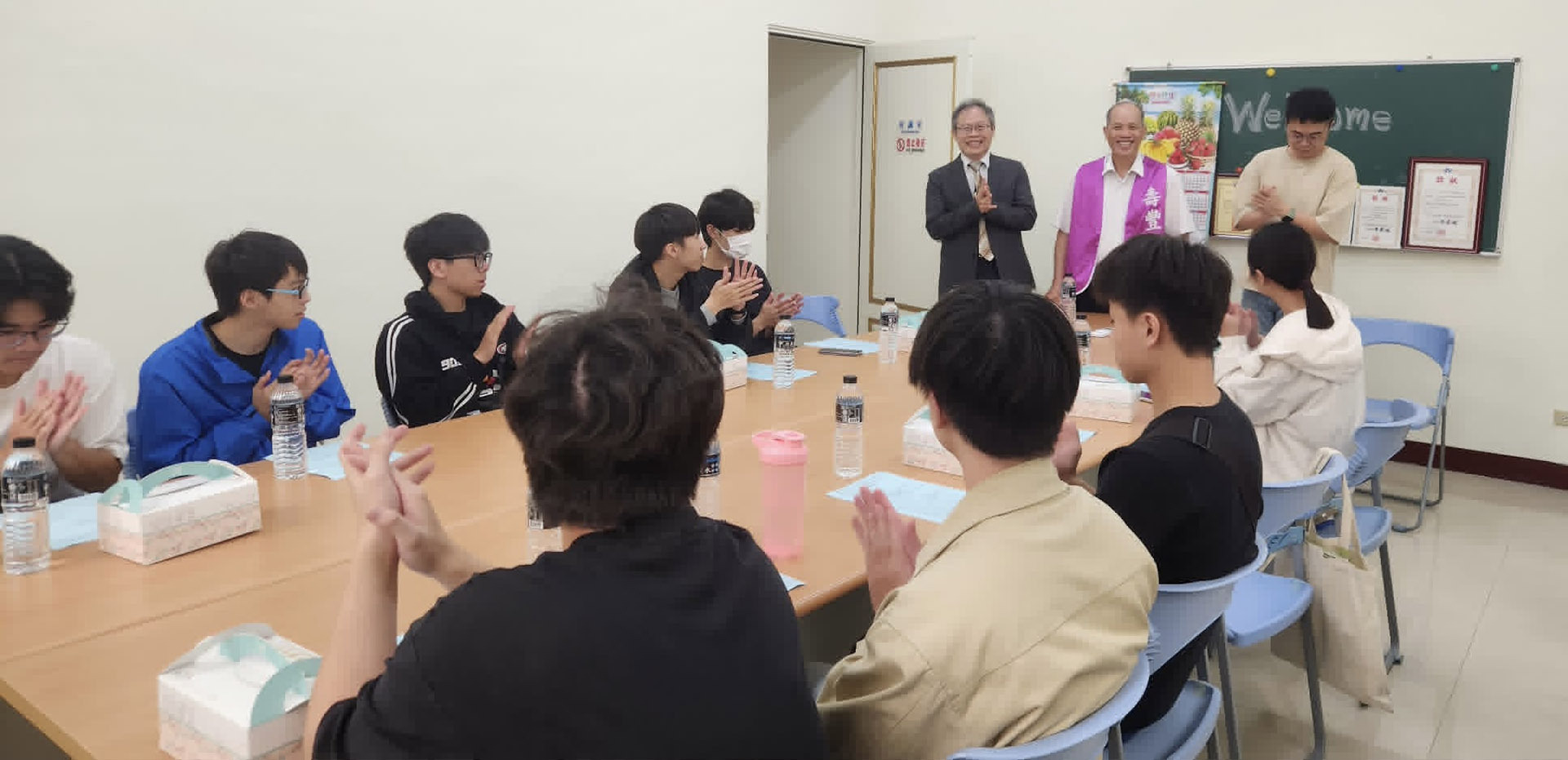 參訪同學與理事長雙向座談